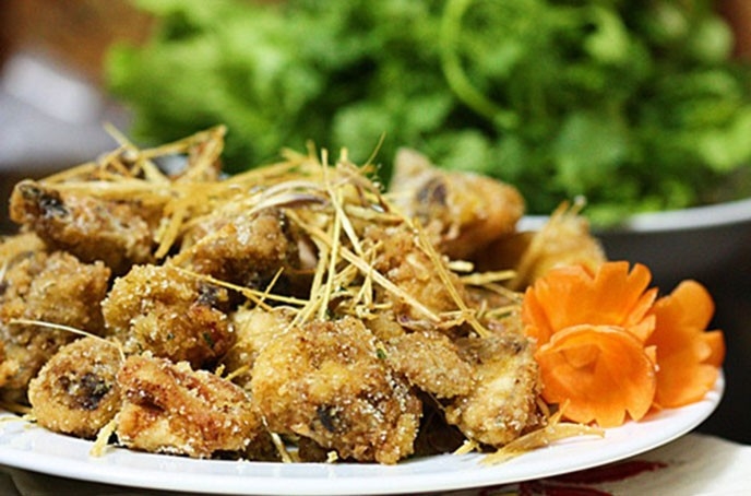 Nhà hàng sân vườn thu hút khách - Hương Quê