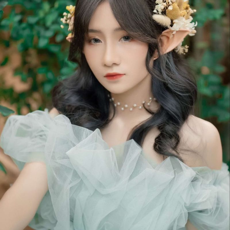 ảnh nàng thơ lạnh lùng