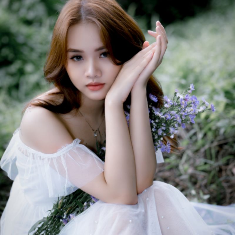 ảnh nàng thơ lạnh lùng