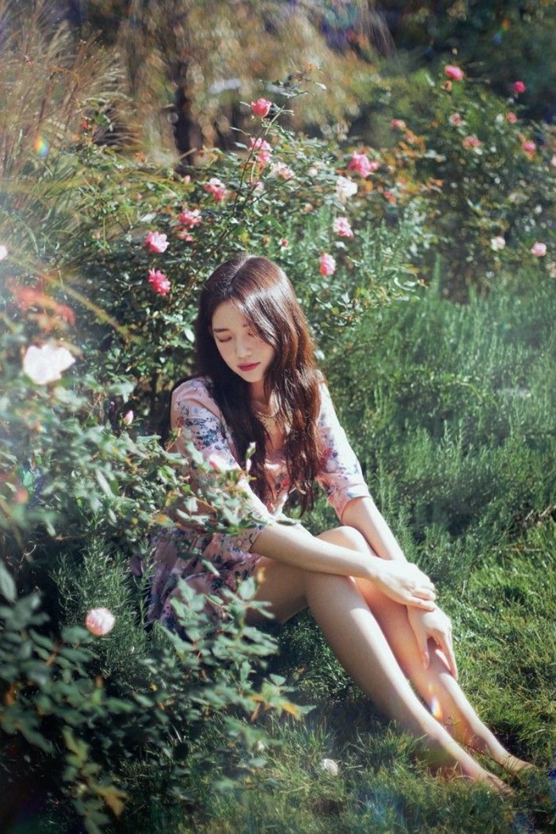 ảnh nàng thơ ở vườn hoa