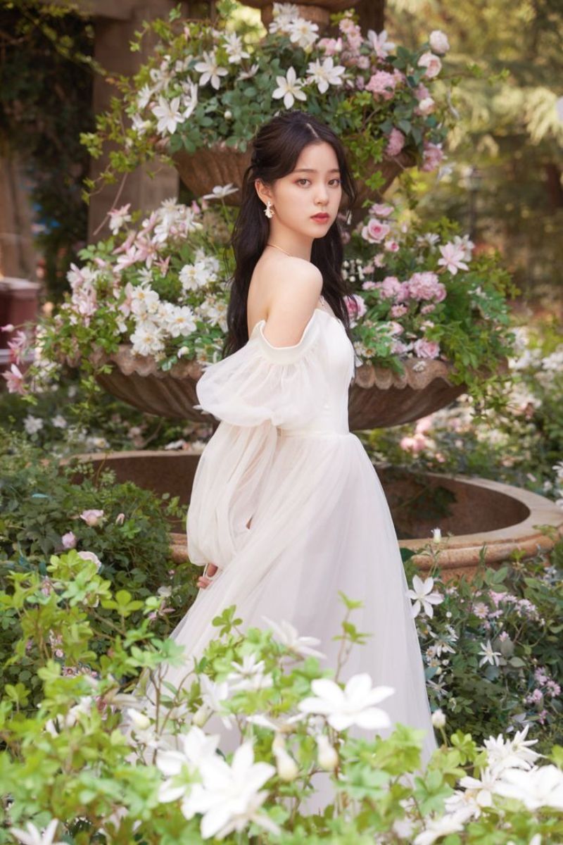 ảnh nàng thơ trong vườn