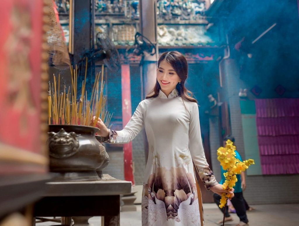 thương hiệu cho thuê áo dài chụp hình Tết nổi tiếng