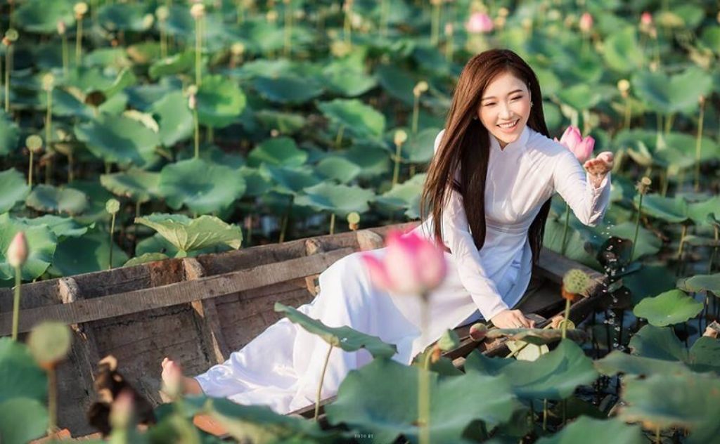 nơi chụp hình Tết với áo dài ở TPHCM không thể thiếu 