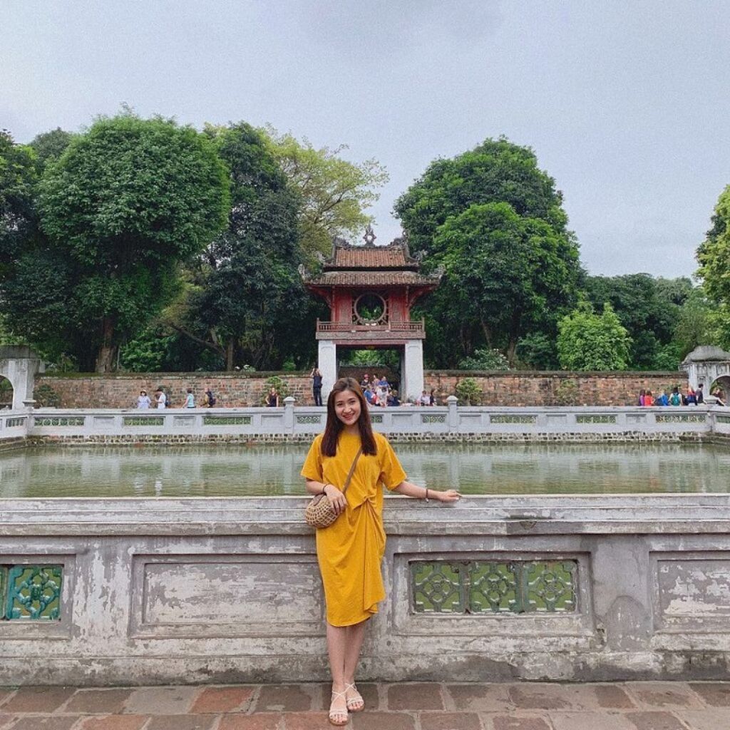 nhiều người đến chụp ảnh Tết ở Hà Nội chính là Văn Miếu - Quốc Tử Giám