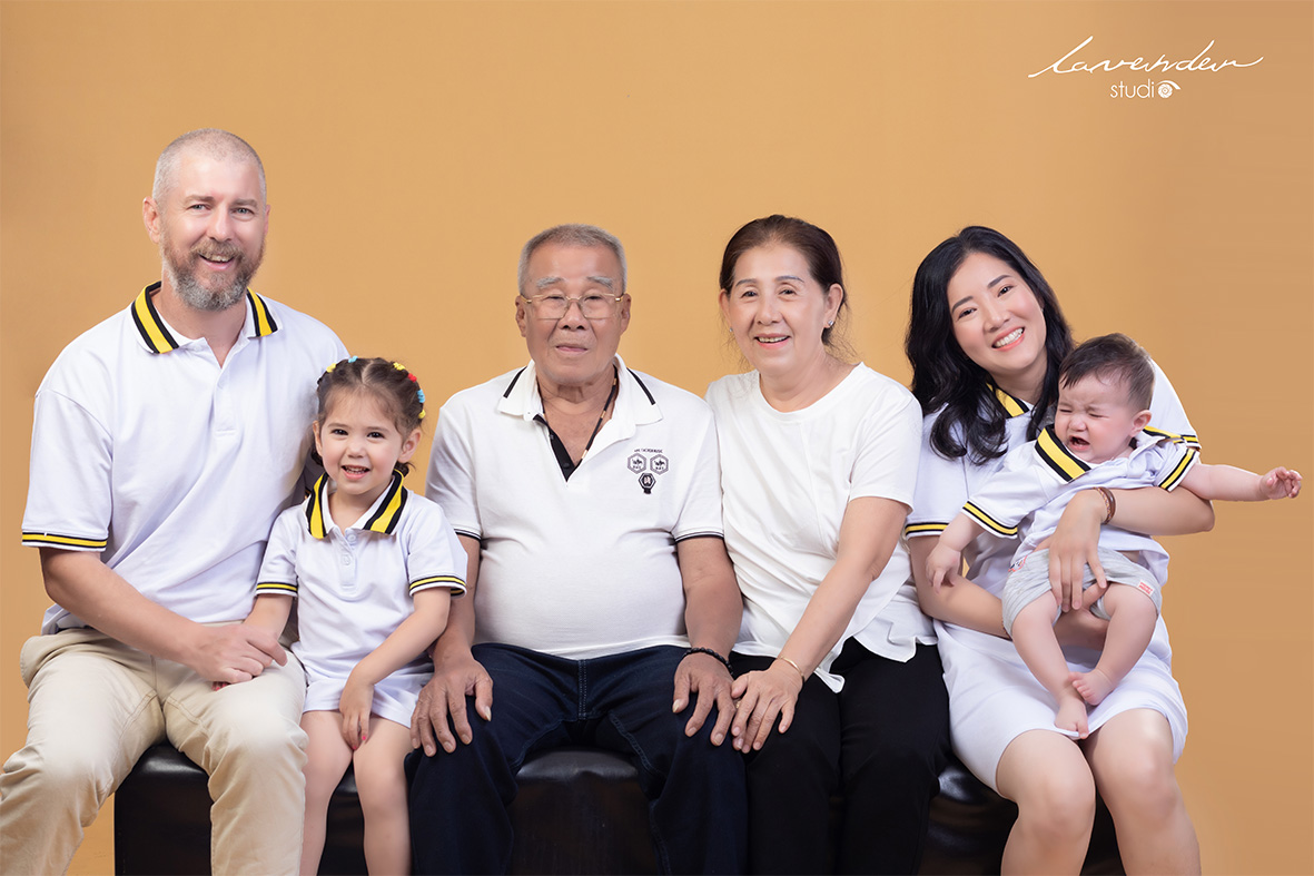 Chụp hình gia đình nhiều thế hệ tại TP HCM