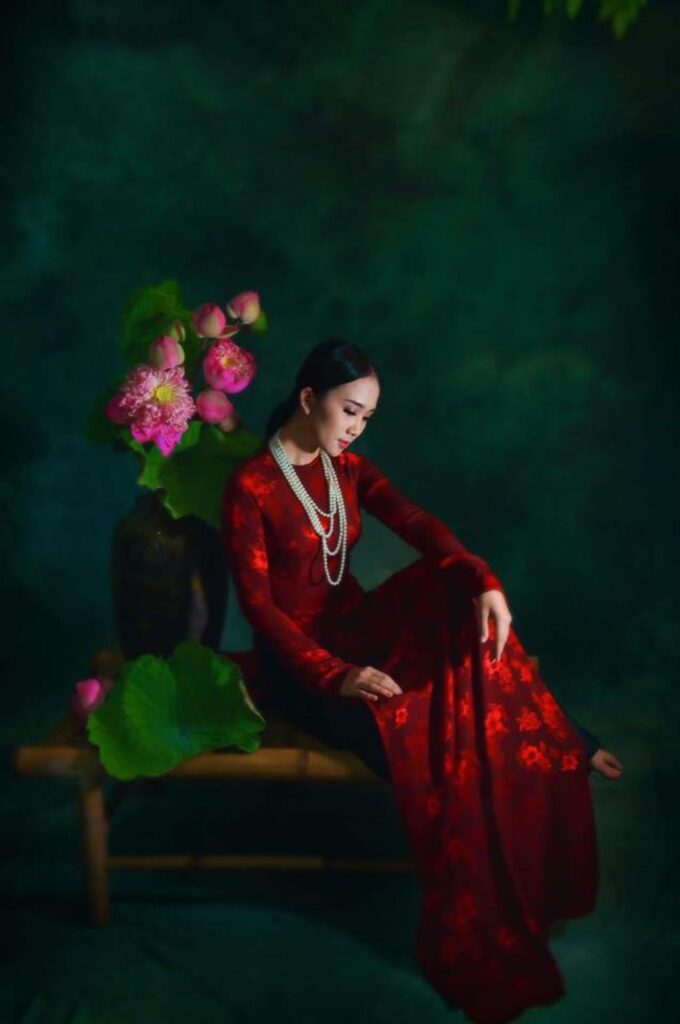 Thuê áo dài chụp Tết giá rẻ nhất ở Hà Nội