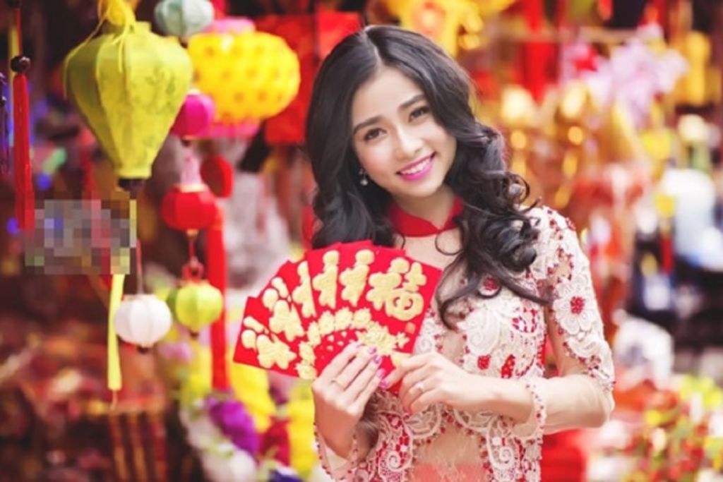 Chụp ảnh Tết cùng áo dài Lưu giữ khoảnh khắc đẹp nhất cùng gia đình