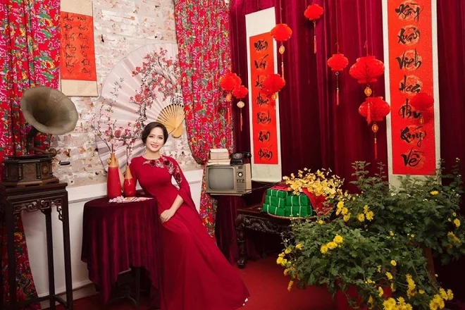 Chụp ảnh Tết cùng áo dài Lưu giữ khoảnh khắc đẹp nhất cùng gia đình