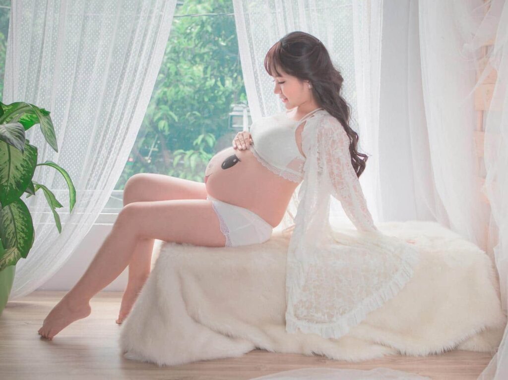 Chia sẻ chụp ảnh bầu tại nhà của Lavender studio Chia sẻ chụp ảnh bầu tại nhà của Lavender studio