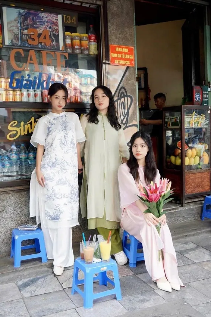 Khám phá địa điểm chụp ảnh tết siêu xinh tại Hà Nội mùa xuân Ất Tỵ 2025