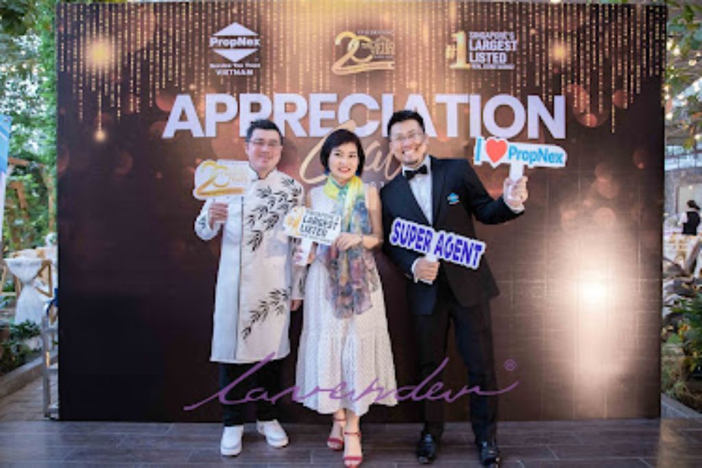 Review 10 dịch vụ chụp ảnh khai trương uy tín tại Hà Nội