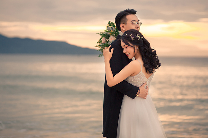 Hướng dẫn cách tạo dáng chụp ảnh cưới tại biển siêu đẹp