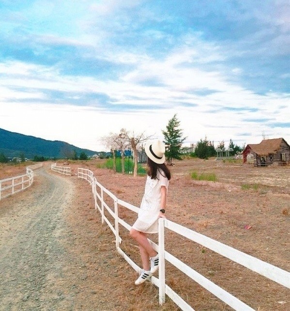 Tìm kiếm 10 đơn vị cho thuê thợ chụp ảnh du lịch tại Đà Nẵng đẹp Tìm kiếm 10 đơn vị cho thuê thợ chụp ảnh du lịch tại Đà Nẵng đẹp