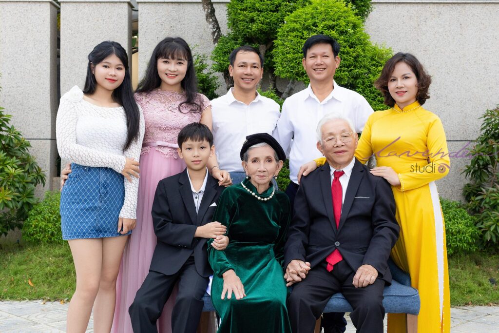 Giá dịch vụ chụp ảnh tại nhà cùng gia đình ở Huế bao nhiêu tại Lavender studio Giá dịch vụ chụp ảnh tại nhà cùng gia đình ở Huế bao nhiêu