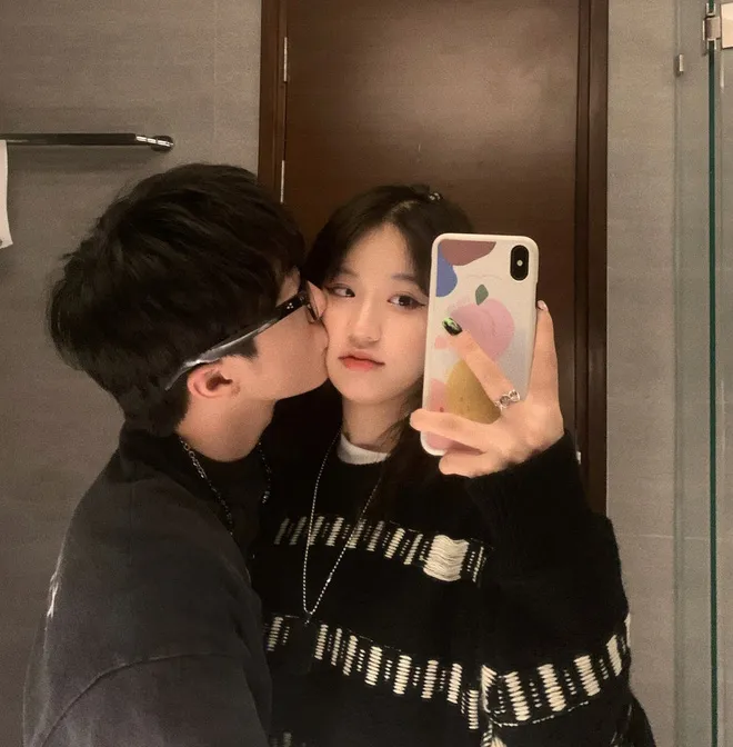 Cách chụp hình cặp đôi: Nghệ thuật ghi lại khoảnh khắc tình yêu Cách chụp hình cặp đôi: Nghệ thuật ghi lại khoảnh khắc tình yêu