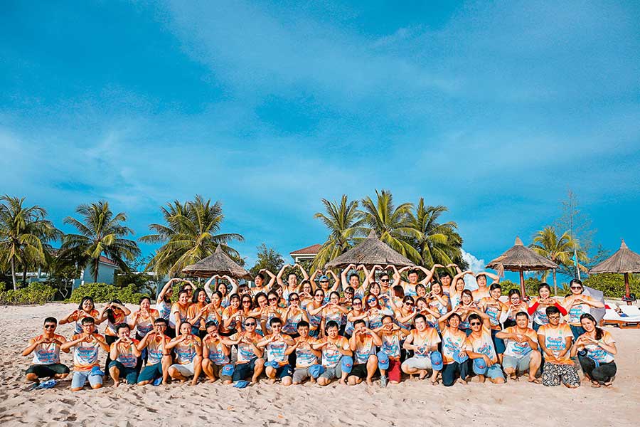 Chọn dịch vụ chụp hình team building uy tín tại TP.HCM rất quan trọng