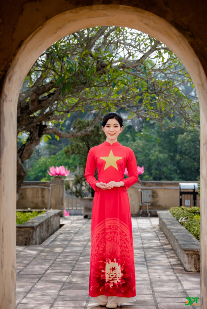 Dịch vụ chụp ảnh áo dài Quốc khánh 2-9 tại Huế với Lavender Studio cực chất Dịch vụ chụp ảnh áo dài Quốc khánh 2-9 tại Huế với Lavender Studio cực chất