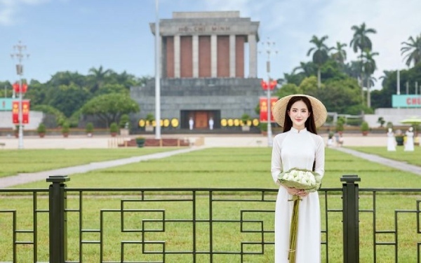 Giá dịch vụ chụp ảnh áo dài quốc khánh 2/9 tại Hà Nội Giá dịch vụ chụp ảnh áo dài quốc khánh 2/9 tại Hà Nội