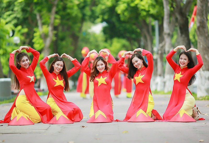 Giá dịch vụ chụp ảnh áo dài quốc khánh 2/9 tại Hà Nội Giá dịch vụ chụp ảnh áo dài quốc khánh 2/9 tại Hà Nội