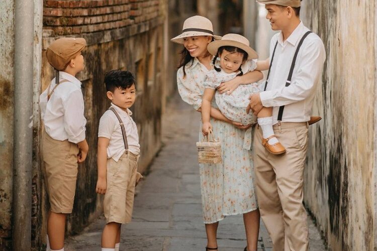 Tìm kiếm dịch vụ ghép ảnh gia đình tại Hà Nội giá rẻ uy tín hiện nay Tìm kiếm dịch vụ ghép ảnh gia đình tại Hà Nội giá rẻ uy tín hiện nay