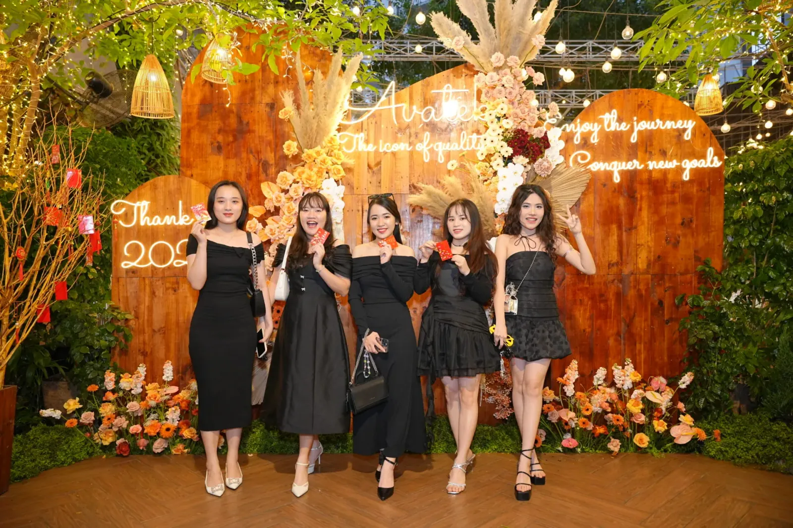 Doanh Nghiệp Đà Nẵng Tăng Nhu Cầu Chụp Ảnh Year End Party Cuối Năm