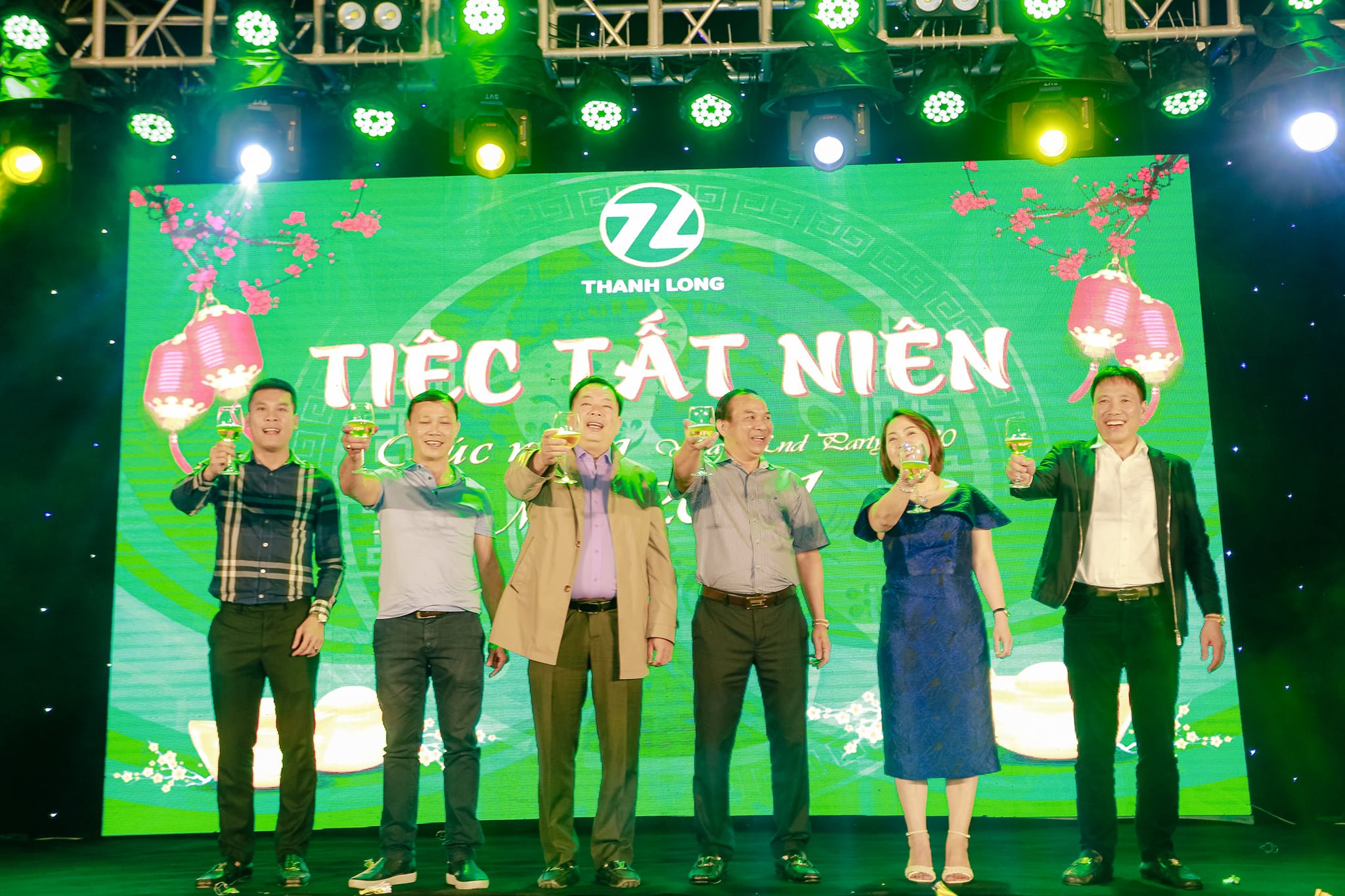 Doanh Nghiệp Đà Nẵng Tăng Nhu Cầu Chụp Ảnh Year End Party Cuối Năm