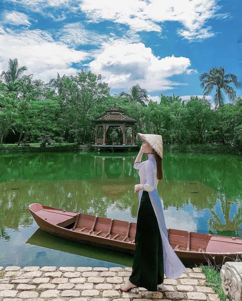 Studio chụp ảnh chân dung áo dài Tết Bính Ngọ uy tín, chất lượng