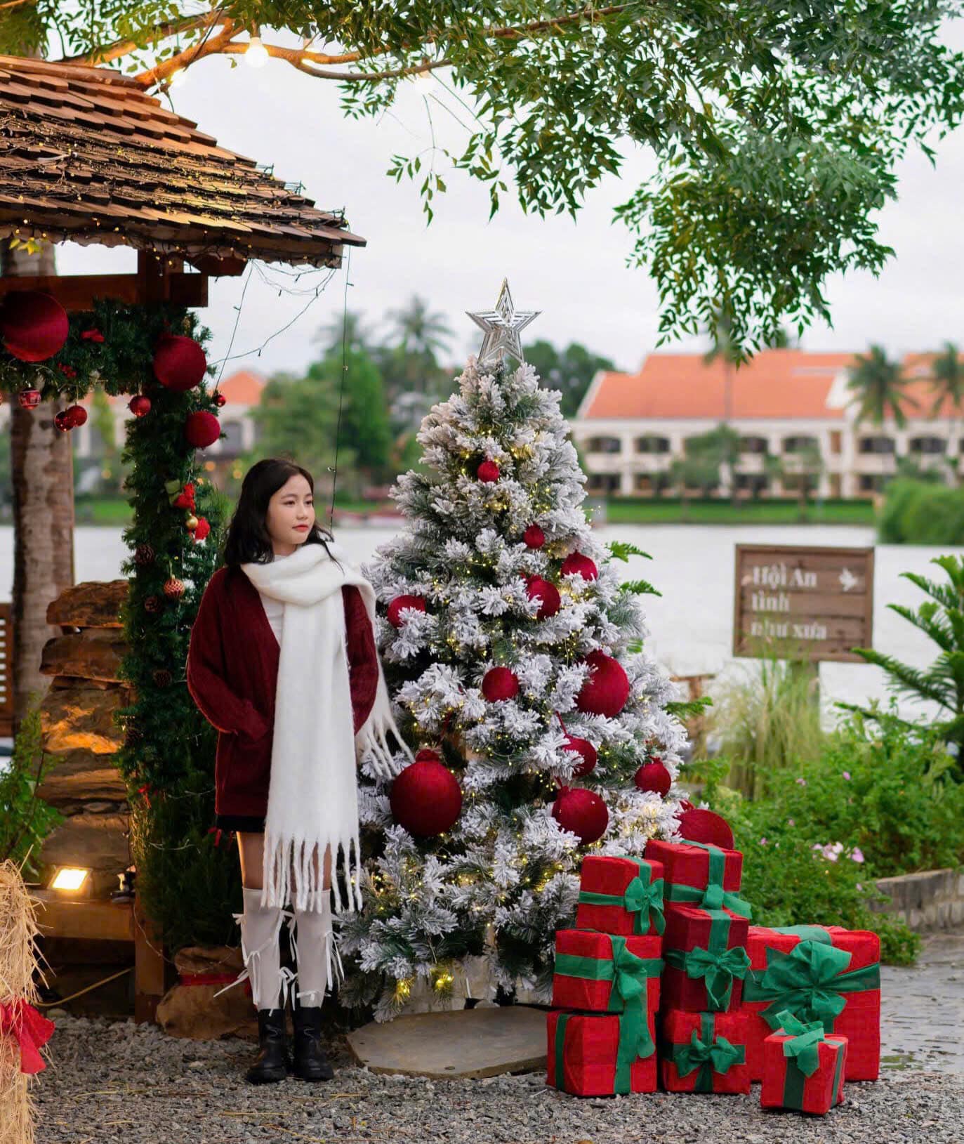 Top địa điểm chụp ảnh Giáng sinh đẹp nhất Hội An – lung linh phố cổ