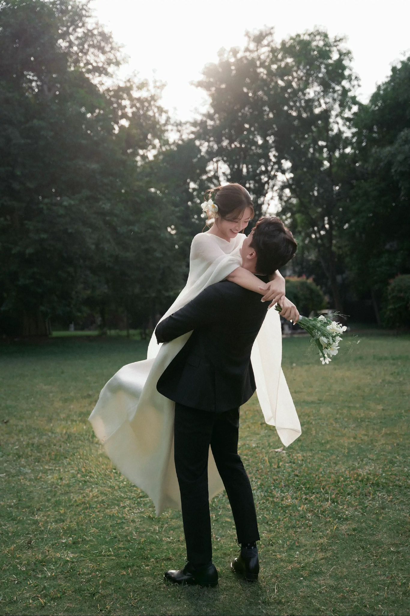 Chụp Ảnh Cưới 2026: Những Phong Cách Chụp Hình Đang Gây Sốt