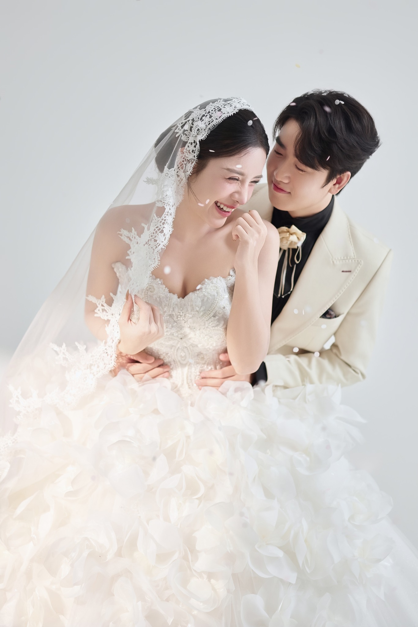 Chụp Ảnh Cưới 2026: Những Phong Cách Chụp Hình Đang Gây Sốt