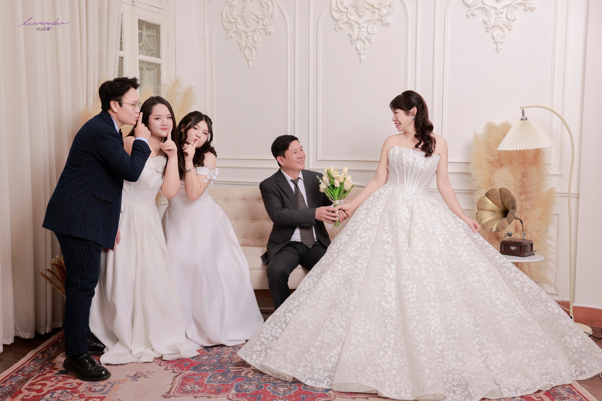 10 năm bên nhau – bộ ảnh kỷ niệm ngày cưới 2026 đầy cảm xúc