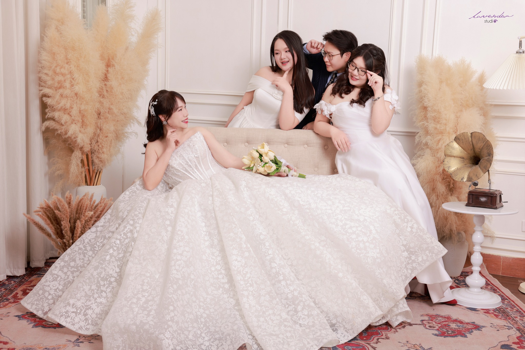 10 năm bên nhau – bộ ảnh kỷ niệm ngày cưới 2026 đầy cảm xúc