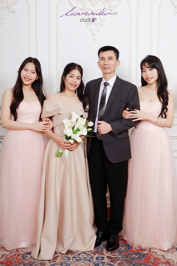 10 năm bên nhau – bộ ảnh kỷ niệm ngày cưới 2026 đầy cảm xúc