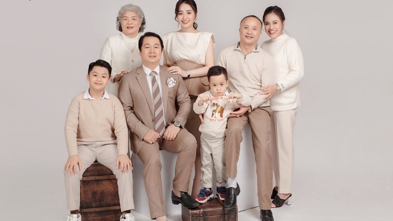 Trang phục chụp ảnh gia đình ngày Tết (3) Trang phục chụp ảnh gia đình ngày Tết (3)