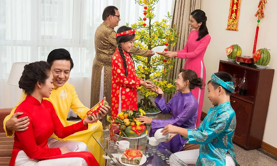Trang phục chụp ảnh gia đình ngày Tết (5) Trang phục chụp ảnh gia đình ngày Tết (5)