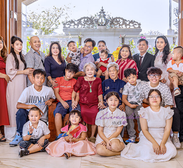 Chụp hình gia đình tại nhà cùng lavender studio Huế