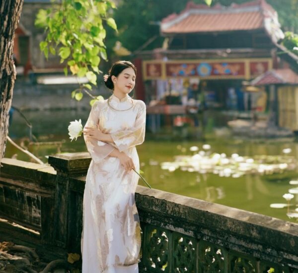 Studio chụp ảnh chân dung áo dài Tết Bính Ngọ uy tín, chất lượng