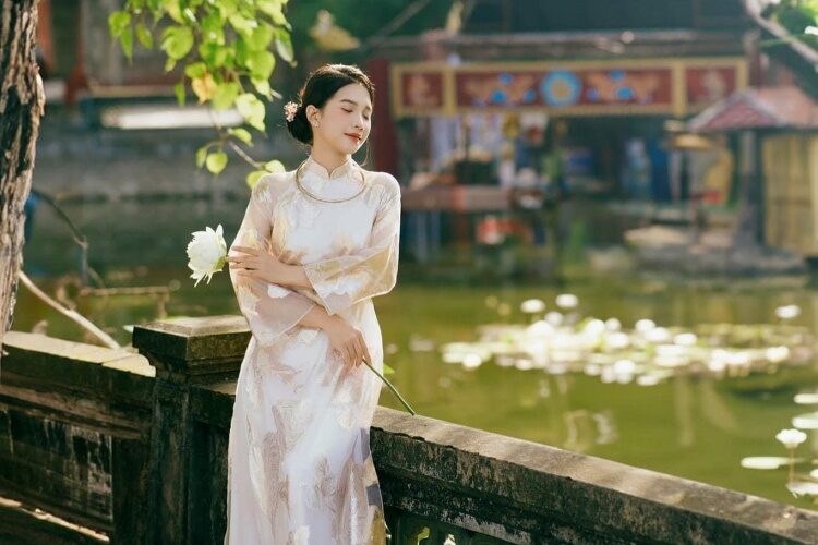 Studio chụp ảnh chân dung áo dài Tết Bính Ngọ uy tín, chất lượng