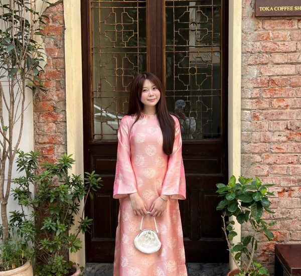 Chụp ảnh áo dài học sinh: Lưu giữ thanh xuân tươi đẹp nhất