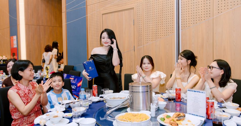 Lợi ích cốt lõi của việc đầu tư chụp hình sự kiện chuyên nghiệp
